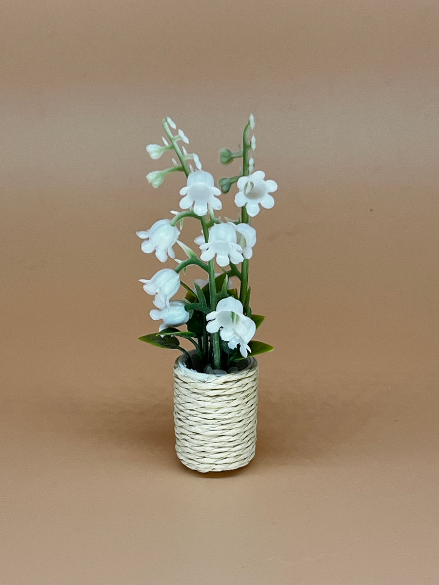 Miniature Pottery Flower & Pot: Tiny Dollhouse Décor - Rattan Pot – One ...