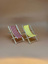 Load image into Gallery viewer, Miniature Furniture: Dollhouse Beach chairs (Set of 4)
