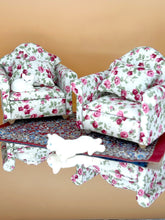 Load image into Gallery viewer, Dollhouse furniture, tiny retro sofa, dollhouse England countryside floral couches
