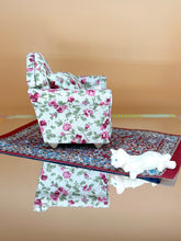 Load image into Gallery viewer, Dollhouse furniture, tiny retro sofa, dollhouse England countryside floral couches
