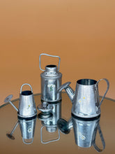 Load image into Gallery viewer, Metal watering cans set of 3
