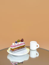 Load image into Gallery viewer, Mini blue berry cake set: Dollhouse miniature cake
