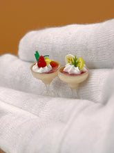 Load image into Gallery viewer, Strawberry cake, cocktail set
