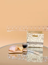 Load image into Gallery viewer, Dollhouse bakery, mini bread and bread paper bag, Miniature food set 2

