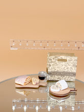 Load image into Gallery viewer, Dollhouse bakery, mini bread and bread paper bag, Miniature food set 1
