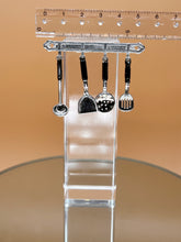 Load image into Gallery viewer, Hanging utensil set
