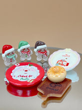 Load image into Gallery viewer, Christmas plate set: Dollhouse drink, Tiny gingerbread-man, Mini donut set
