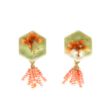 Load image into Gallery viewer, Emerald green marble stud earrings
