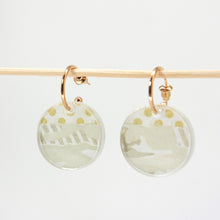 Load image into Gallery viewer, Gold hoop earrings with resin pendant - Gold dots
