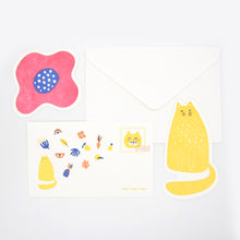 Load image into Gallery viewer, Letterpress printing cat and flower card with envelope
