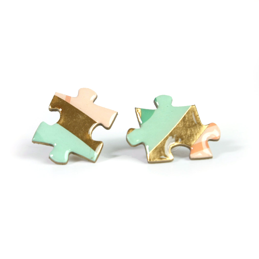 Mint puzzle stud earrings
