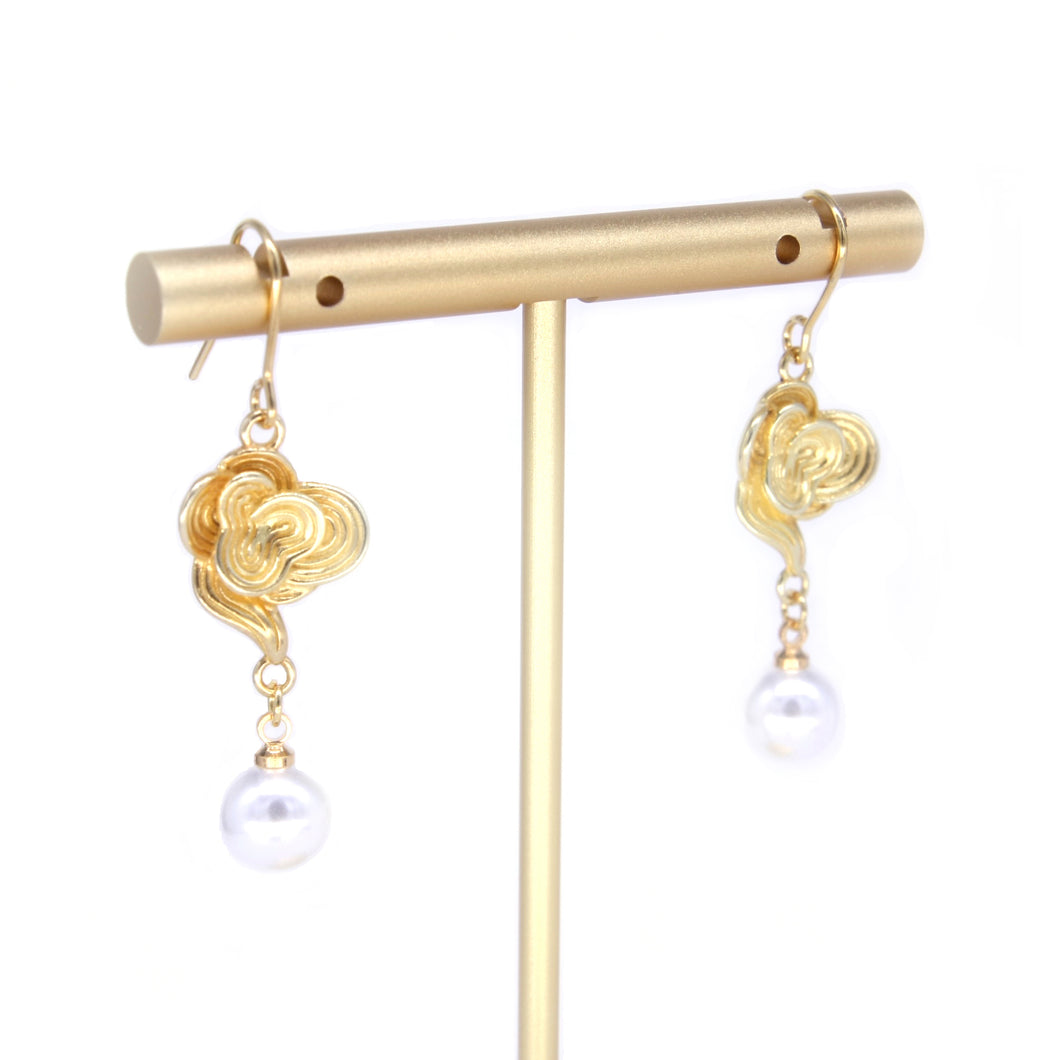 Chinese cloud pearl earrings