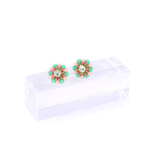 Load image into Gallery viewer, Flower diamond stud earrings 01
