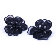 Load image into Gallery viewer, Black flower stud earrings
